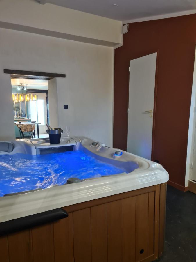 Maison Eliste - Love Gite Chic Avec Jacuzzi Interieur Ла-Ґасійї Екстер'єр фото